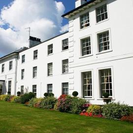 West Lodge Park、バーネットのホテル