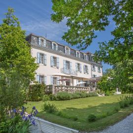 Logis Hôtel Restaurant Château Bellevue, hotel en Cazaubon