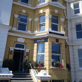 17 Wilmington Square, hotel in Eastbourne