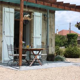 Gîte Donjon - Apartment - Pool - Parking - Pets welcome, hotel Fours-ban