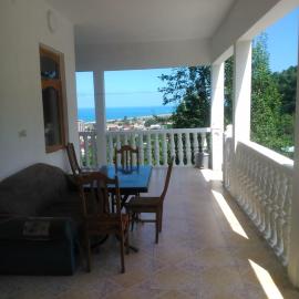Guest house maka, hotell i Gonio