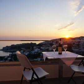 Molla Apartments, hotel in Ulcinj