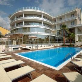 Mediterraneo Palace Hotel, hotelli kohteessa Amantea