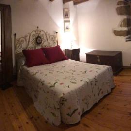 La Casa del Valle, hotel u gradu Ailanes