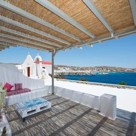 Mykonos Azure، فندق في بسارو