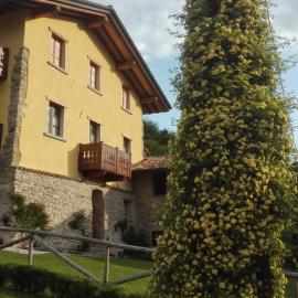 Agriturismo il posto delle fragole, hôtel à San Giovanni Bianco
