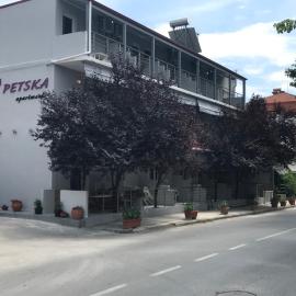 Petska Apartments