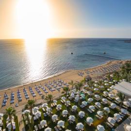 Constantinos the Great Beach Hotel, hotel Protarászban