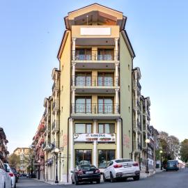 Hotel Zeus, hotel em Pomorie