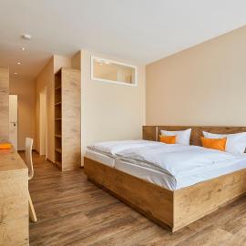 Hotel Goll Pforzheim-Niefern, hotel em Niefern-Öschelbronn
