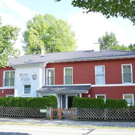 Rote Villa Füssen, hotel u gradu Fisen