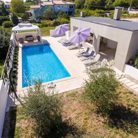 Holiday Home Sanchi by 22Estates, hotel v destinaci Labin
