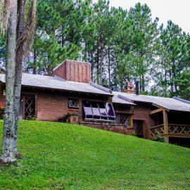 OM B&B + Spa, hotel in Viamão