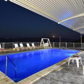 אחוזת חוף כנרת kinneret village, khách sạn ở Tiberias