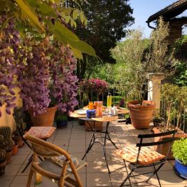 Chez Marianne "chambres d'hôtes", hotel v destinaci Astano