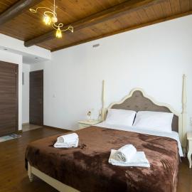 Zaros, hotel a Zaros