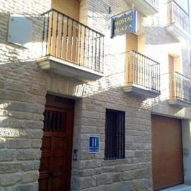 Hostal La Plaza, hotelli kohteessa Puente la Reina