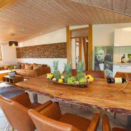 Residenz Cheval - Bond Residence mit Sauna - Friedrichshafen - Bodensee, hotel din Oberteuringen