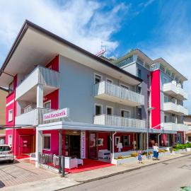 Hotel Romantik & Depandance, ξενοδοχείο στο Λινιάνο Σαμπιαντόρο