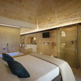 SUITE 52