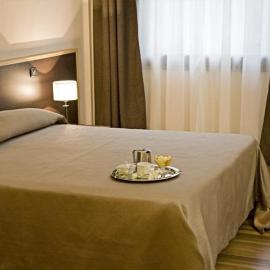 Forum Palace Hotel, viešbutis mieste Kasinas