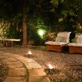 B&B Al Vecchio Glicine، فندق في توري كان