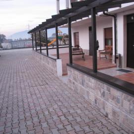 Quattro stagioni, Hotel in Padula