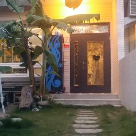 臺東火車站 黎亞兒民宿Liyar House 青旅客棧، فندق في مدينة تايتونج
