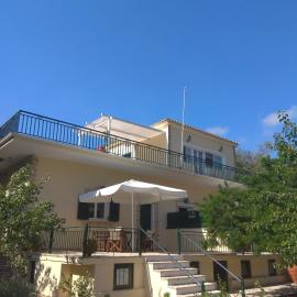 Elias Appartments, Hotel in Longos