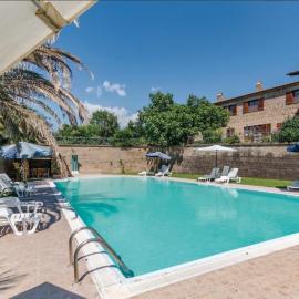 Bio Agriturismo Il Cavone, hotel a Sovana