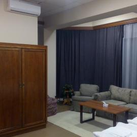 DownTown Guest House, מלון בונדזור