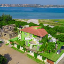 Bilene Beach House、Vila Praia Do Bileneのホテル