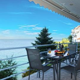 Kiveri Luxurious Seaside Apartment, Hotel in Kiveri