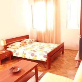 Lux, hotel in Cetinje