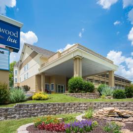 Brookwood Inn Branson、ブランソンのホテル