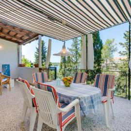 Vila Beba, hotel i Milna