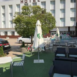 Hotel Buenos Aires, ξενοδοχείο σε Villafría de Burgos