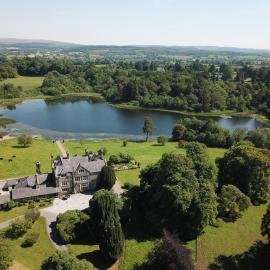 Blessingbourne Cottages & Apartments, hotel v mestu Fivemiletown