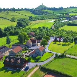 Middlewick Holiday Cottages, hotel u gradu Glastonberi