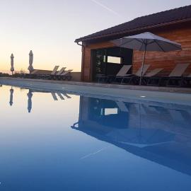 Les Hauts d'Albas, Hotel in Albas