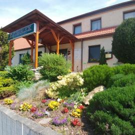 Hotel-Restaurant Elsterblick, hótel í Elsteraue