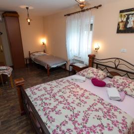 APARTMA in SOBE PILIH, Hotel in Vipava