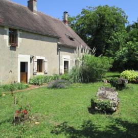 "Le Jardin de Zola", Longère XIXème en BOURGOGNE, grand jardin، فندق في Lurcy-le-Bourg