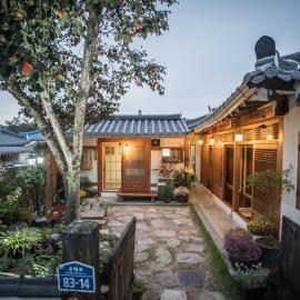Hanok Story Guesthouse, hotel di Jeonju