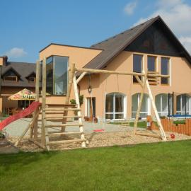Slunný dvůr: Dobruška şehrinde bir otel