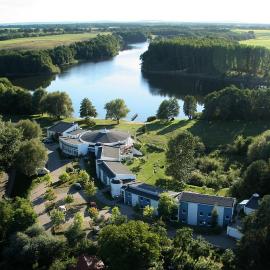 Seehotel Luisenhof, viešbutis mieste Falkenhagenas