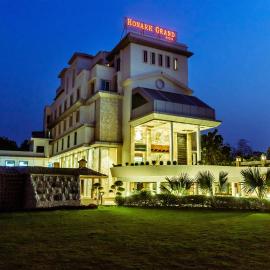 Konark Grand Hotel, Hotel in Mirzāpur