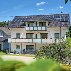 Ferienwohnungen Deutschbauer, hotel en Egg am Faaker See