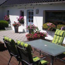 Ferienhaus Nadine 2023 komplett saniert, hotel v destinácii Bad Brambach