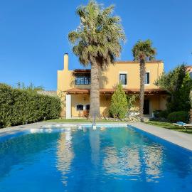 Castello Villa Daphnes - Private Pool & Whirlpool, hotel a Dhafnés